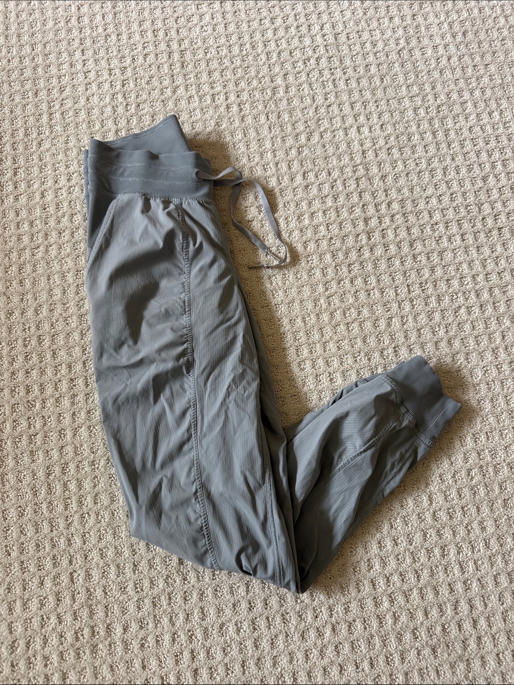 lululemon athletica light gray drawstring joggers